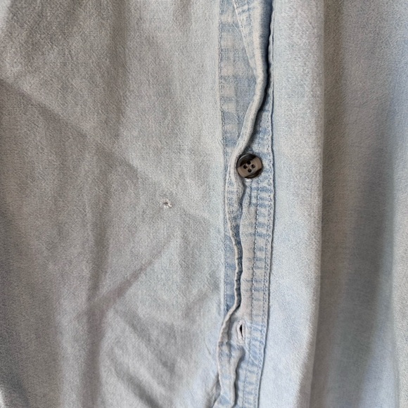Light Blue Button-Up Shirt Field N’ Forest Size 2XL - Picture 3 of 7